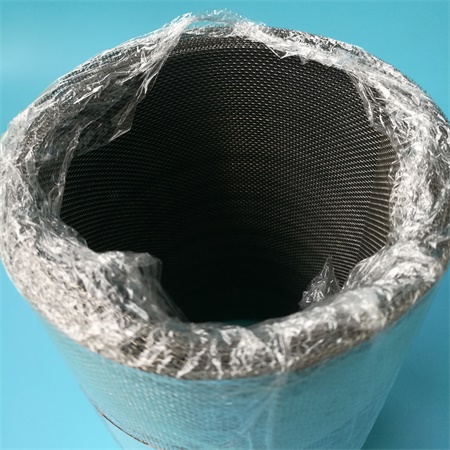 A roll of super duplex wire mesh with 20 mesh count and even structure.